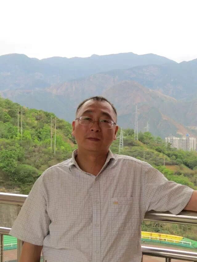 “学生最喜爱老师”刘冬兵